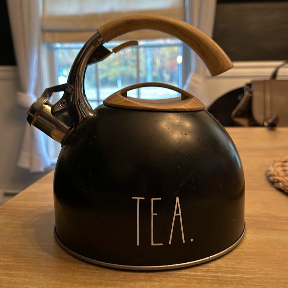 Rae Dunn black tea kettle